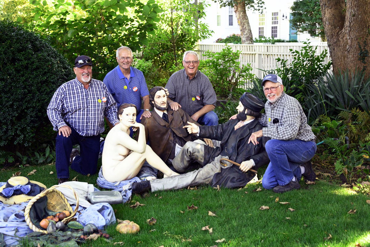 122 The Fun Club men appreciate good art when they see it. Enjoying the sculpture are Ron Nickel, Gerald Kealiher, Carl Brown and Ron Klute..jpg